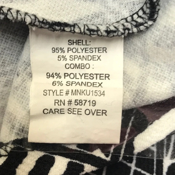 Black and White Asymmetrical Graphic Tunic with 3/4 Sleeves - Picture 3 of 4